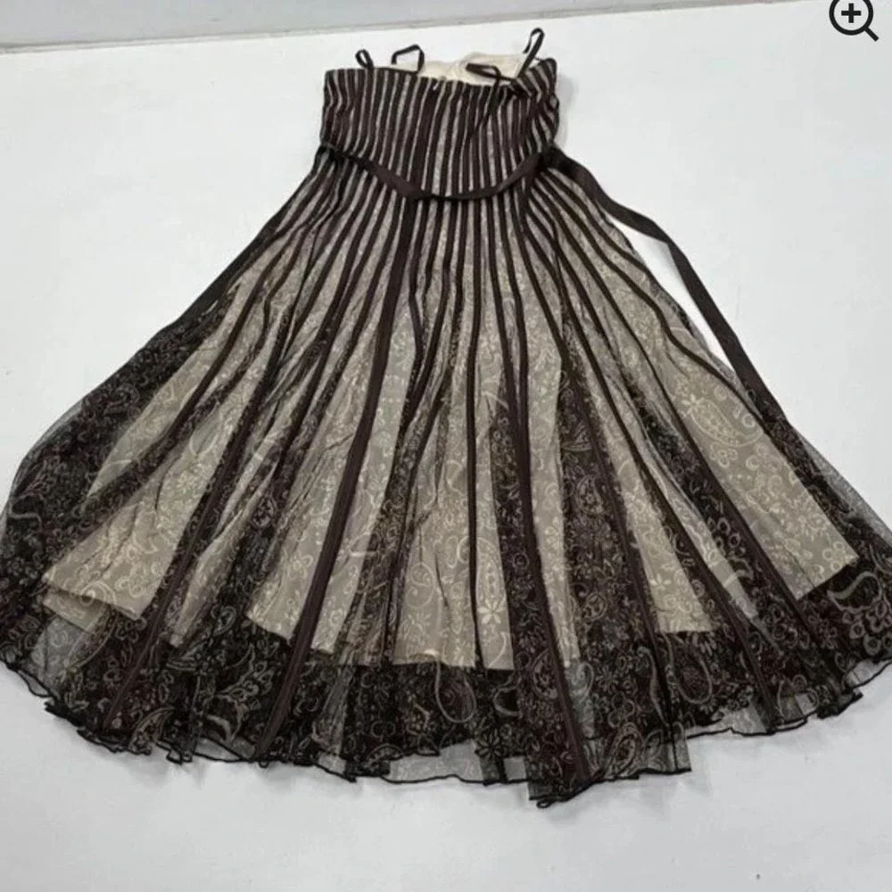 Sandra Darren Brown maxi dress with lace and ribbon detailing - Picture 2 of 2